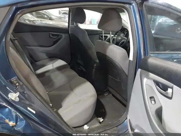 KMHDH4AE9GU601076 2016 HYUNDAI ELANTRA - Image 8