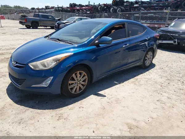 KMHDH4AE9GU607055 2016 HYUNDAI ELANTRA - Image 2