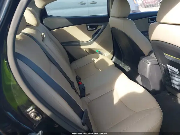 KMHDH4AE9GU607637 2016 HYUNDAI ELANTRA - Image 8