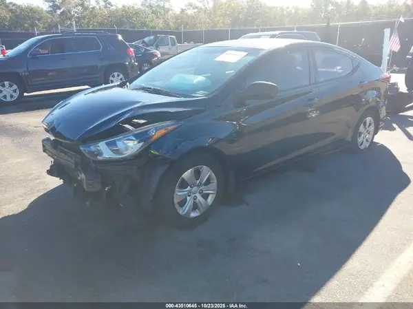 KMHDH4AE9GU618587 2016 HYUNDAI ELANTRA - Image 2