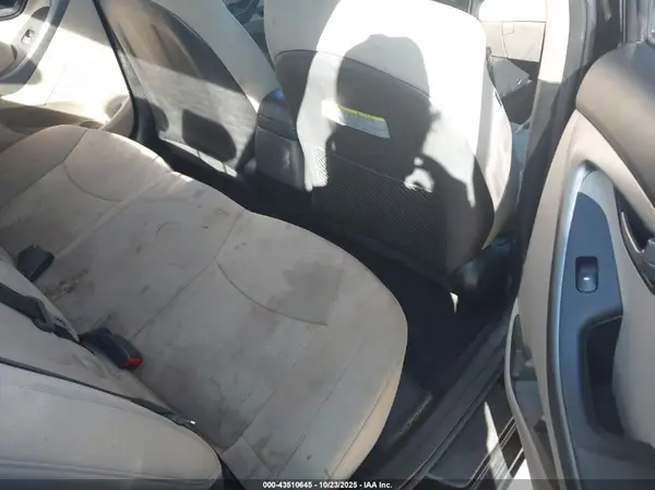 KMHDH4AE9GU618587 2016 HYUNDAI ELANTRA - Image 8