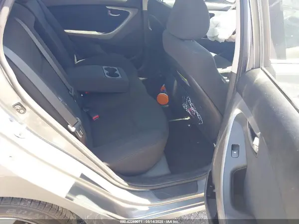 KMHDH4AE9GU621764 2016 HYUNDAI ELANTRA - Image 8