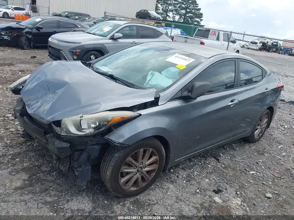 KMHDH4AE9GU623711 2016 HYUNDAI ELANTRA - Image 2