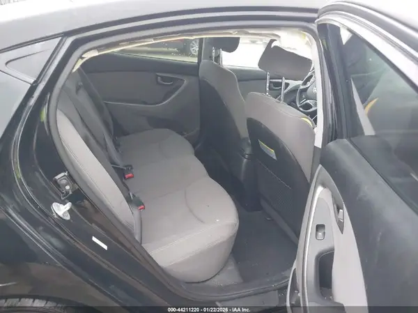 KMHDH4AE9GU637026 2016 HYUNDAI ELANTRA - Image 8