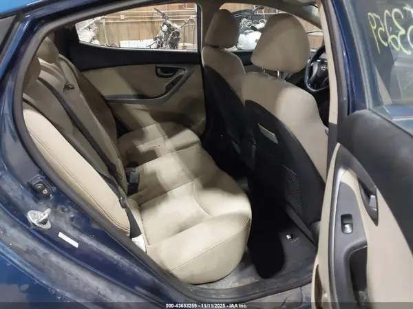 KMHDH4AE9GU643618 2016 HYUNDAI ELANTRA - Image 8