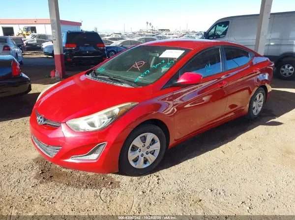 KMHDH4AE9GU644977 2016 HYUNDAI ELANTRA - Image 2