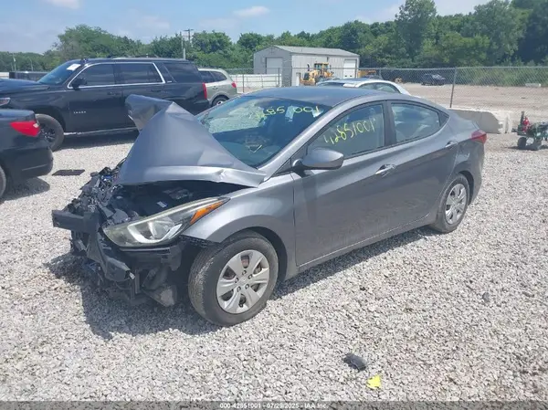 KMHDH4AE9GU646955 2016 HYUNDAI ELANTRA - Image 2