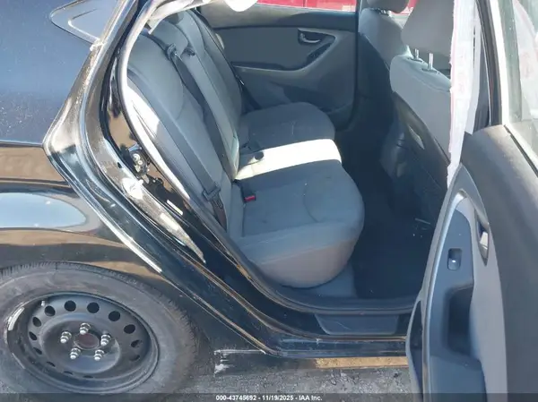 KMHDH4AE9GU647152 2016 HYUNDAI ELANTRA - Image 8