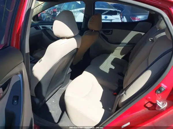 KMHDH4AEXGU478775 2016 HYUNDAI ELANTRA - Image 8
