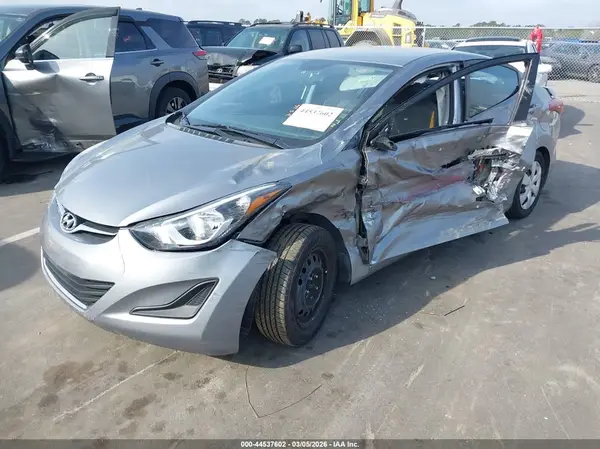 KMHDH4AEXGU483040 2016 HYUNDAI ELANTRA - Image 2