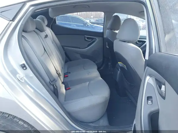 KMHDH4AEXGU483328 2016 HYUNDAI ELANTRA - Image 8