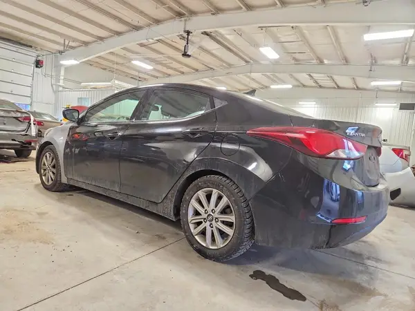 KMHDH4AEXGU483507 2016 HYUNDAI ELANTRA - Image 2