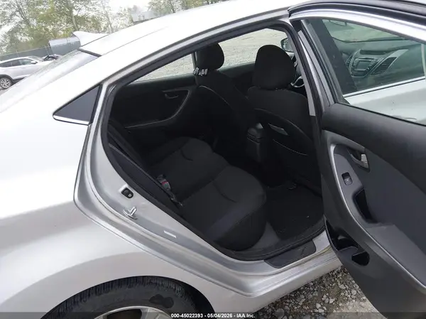 KMHDH4AEXGU484687 2016 HYUNDAI ELANTRA - Image 8