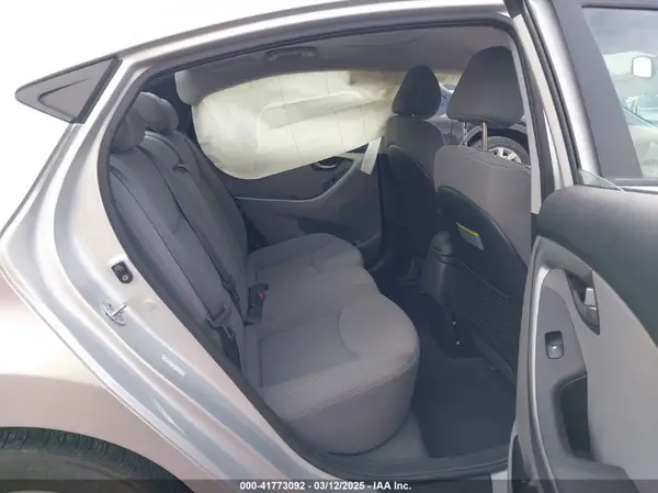 KMHDH4AEXGU490411 2016 HYUNDAI ELANTRA - Image 8