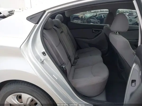 KMHDH4AEXGU512388 2016 HYUNDAI ELANTRA - Image 8
