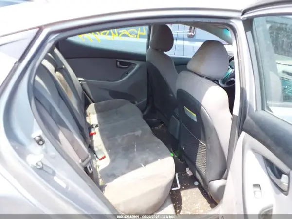 KMHDH4AEXGU518322 2016 HYUNDAI ELANTRA - Image 8