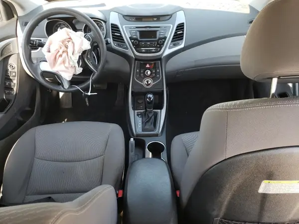 KMHDH4AEXGU525657 2016 HYUNDAI ELANTRA - Image 8