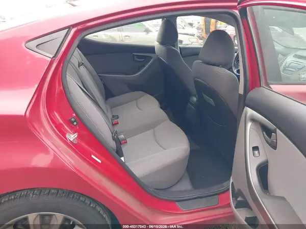 KMHDH4AEXGU531586 2016 HYUNDAI ELANTRA - Image 8
