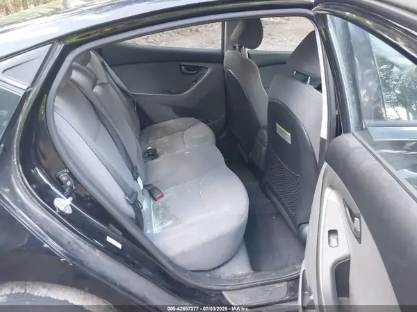 KMHDH4AEXGU545570 2016 HYUNDAI ELANTRA - Image 8