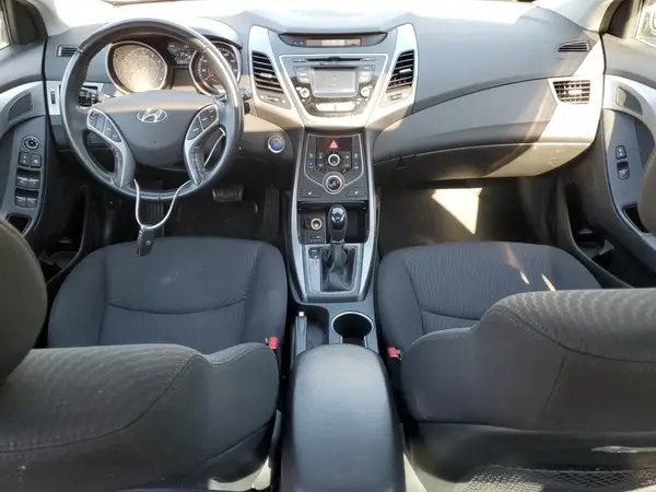KMHDH4AEXGU561073 2016 HYUNDAI ELANTRA - Image 8
