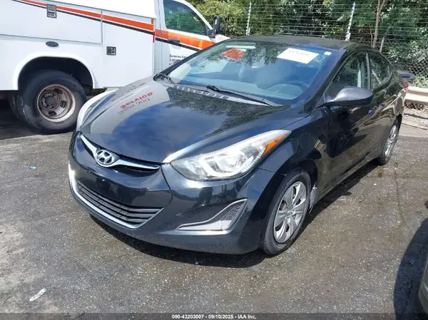 KMHDH4AEXGU575801 2016 HYUNDAI ELANTRA - Image 2