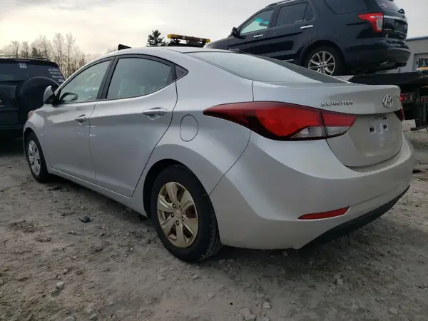KMHDH4AEXGU581937 2016 HYUNDAI ELANTRA - Image 2