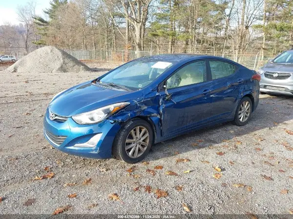 KMHDH4AEXGU584742 2016 HYUNDAI ELANTRA - Image 2