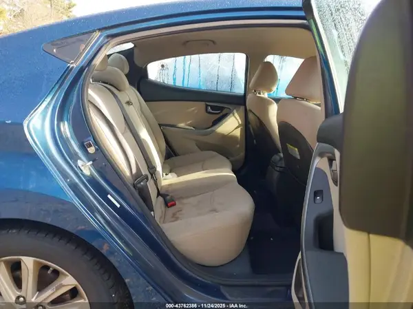 KMHDH4AEXGU584742 2016 HYUNDAI ELANTRA - Image 8