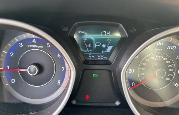 KMHDH4AEXGU622339 2016 HYUNDAI ELANTRA - Image 8