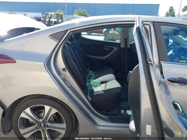 KMHDH4AH2GU488646 2016 HYUNDAI ELANTRA - Image 8