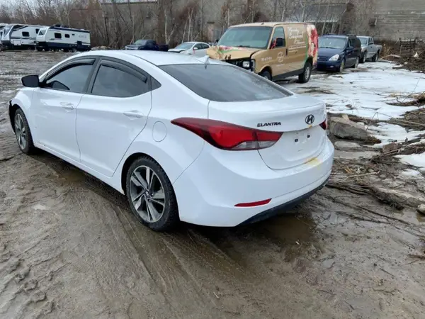 KMHDH4AH2GU494379 2016 HYUNDAI ELANTRA - Image 2