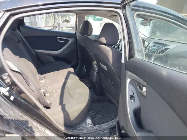 KMHDH4AH2GU549803 2016 HYUNDAI ELANTRA - Image 8