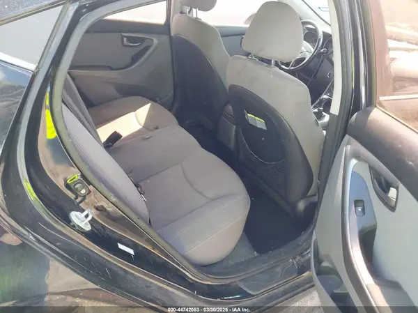 KMHDH4AH3GU512792 2016 HYUNDAI ELANTRA - Image 8
