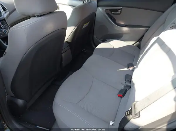 KMHDH4AH3GU587928 2016 HYUNDAI ELANTRA - Image 8