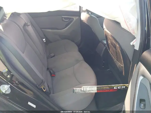 KMHDH4AH4GU513594 2016 HYUNDAI ELANTRA - Image 8