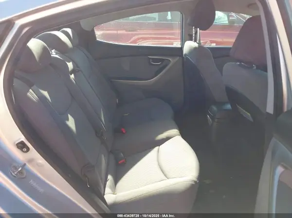 KMHDH4AH4GU522621 2016 HYUNDAI ELANTRA - Image 8