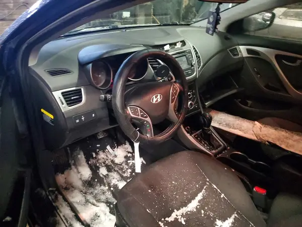 KMHDH4AH4GU533960 2016 HYUNDAI ELANTRA - Image 8