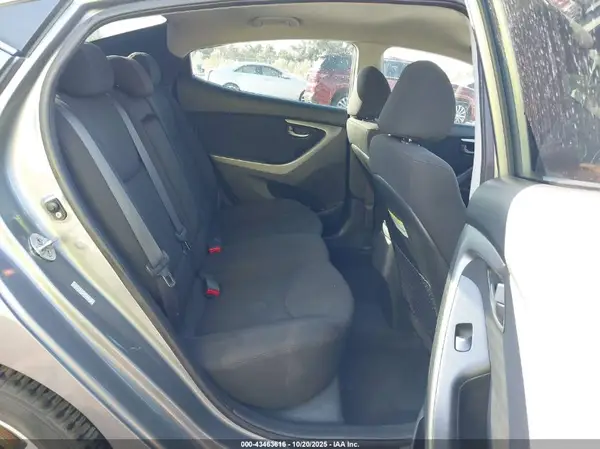 KMHDH4AH4GU652558 2016 HYUNDAI ELANTRA - Image 8