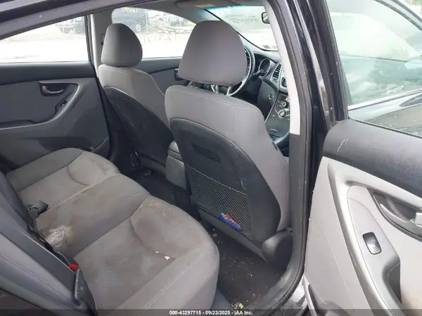 KMHDH4AH5GU620492 2016 HYUNDAI ELANTRA - Image 8
