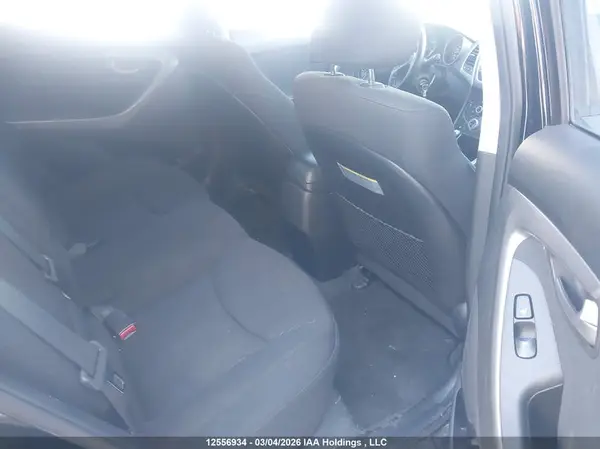 KMHDH4AH6GU589169 2016 HYUNDAI ELANTRA - Image 8