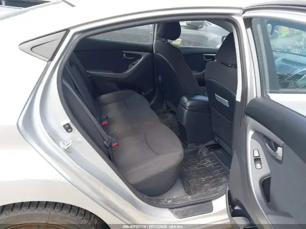 KMHDH4AH6GU607668 2016 HYUNDAI ELANTRA - Image 8