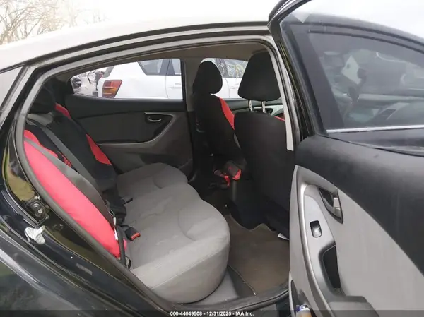 KMHDH4AH7GU571411 2016 HYUNDAI ELANTRA - Image 8