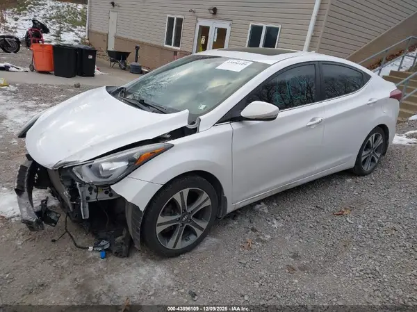 KMHDH4AH8GU488201 2016 HYUNDAI ELANTRA - Image 2