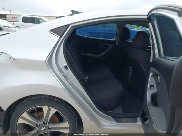 KMHDH4AH8GU587097 2016 HYUNDAI ELANTRA - Image 8