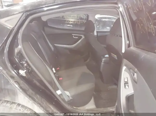 KMHDH4AH8GU614380 2016 HYUNDAI ELANTRA - Image 8