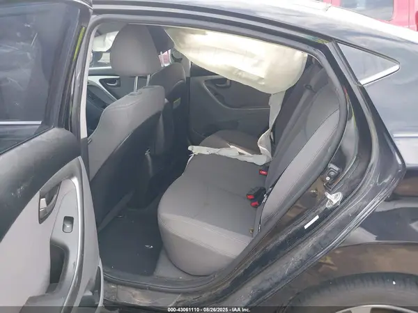 KMHDH4AH8GU650442 2016 HYUNDAI ELANTRA - Image 8