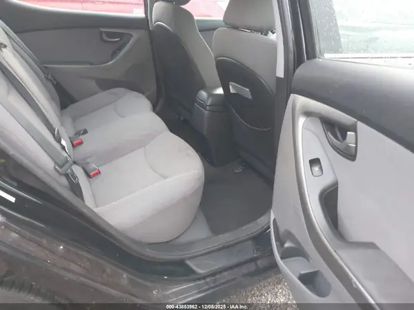 KMHDH4AH9GU485761 2016 HYUNDAI ELANTRA - Image 8