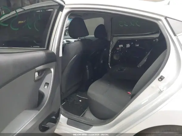 KMHDH4AH9GU576769 2016 HYUNDAI ELANTRA - Image 8