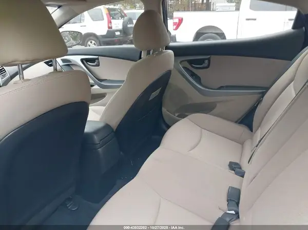 KMHDH4AHXGU488958 2016 HYUNDAI ELANTRA - Image 8