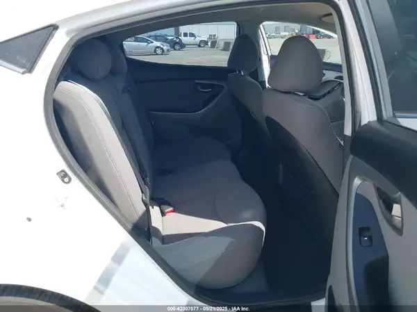 KMHDH4AHXGU551864 2016 HYUNDAI ELANTRA - Image 8